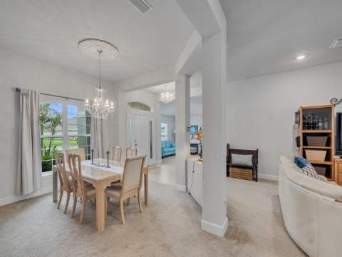 8332 Amalfi Circle, Fort Pierce FL - photo 19 of 77