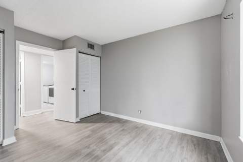 1104 Green Pine Boulevard #G1, West Palm Beach FL - photo 23 of 45