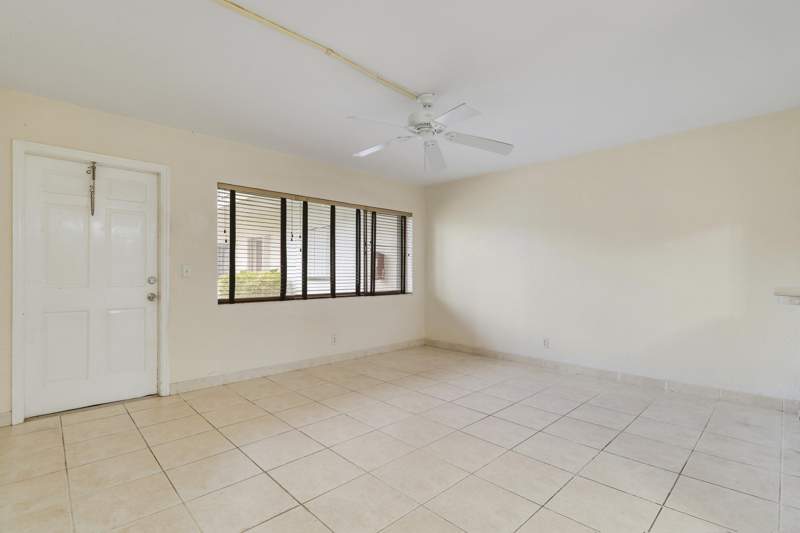 1 bedroom Condominium at 3040 Lake Osborne Drive #109, Murry Hills Apt Bldg Condo, Lake Worth Beach — photo 5