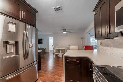 545 S Lake Drive, Lantana FL - photo 15 of 35