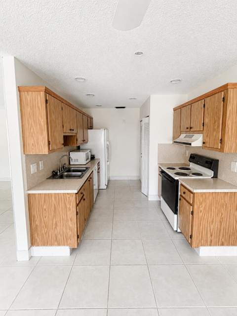 3319 Americo Drive, West Palm Beach FL - photo 20 of 21