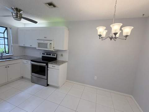 5136 Floria Drive #G, Boynton Beach FL - photo 7 of 26