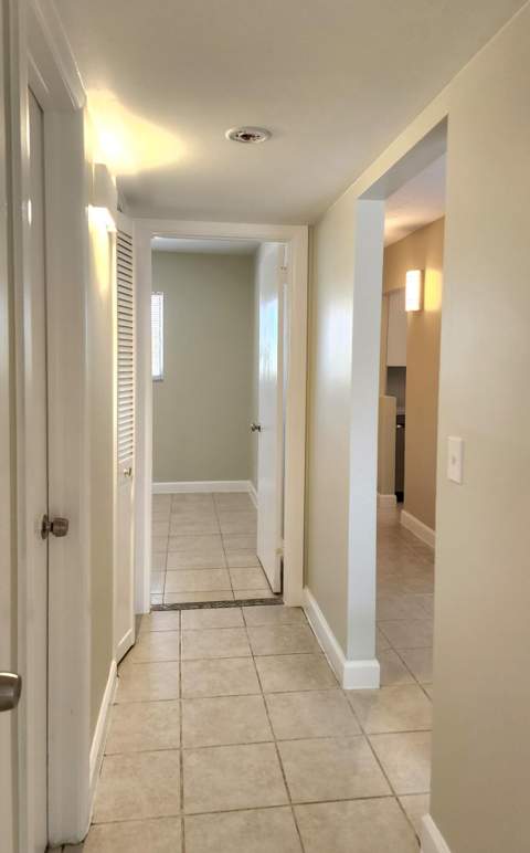 1501 Crescent Circle #D36, Lake Park FL - photo 10 of 16