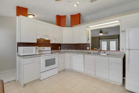1137 SW Curtis Street, Port St. Lucie FL - photo 11 of 36