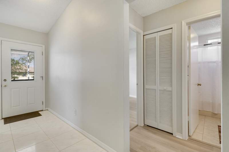 3 bedroom Single Family Residence at 1137 SW Curtis Street, Port St Lucie Section 4, Port St. Lucie — photo 5