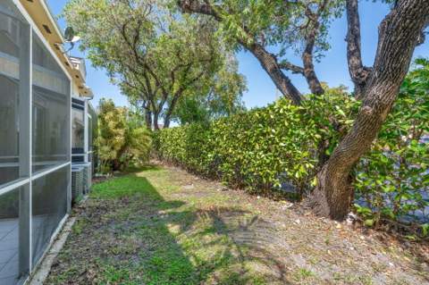 7107 Woodmont Way, Tamarac FL - photo 8 of 40