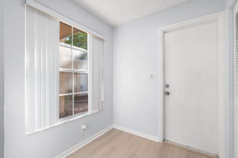 7107 Woodmont Way, Tamarac FL - photo 10 of 40