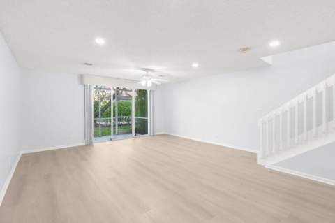 7107 Woodmont Way, Tamarac FL - photo 14 of 40