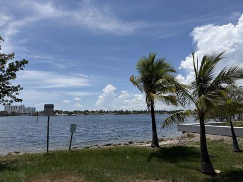 924 Johnson Street, Hollywood FL - photo 16 of 32