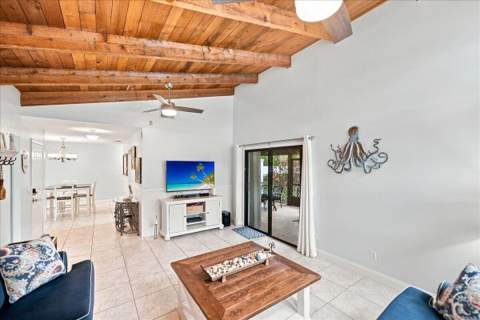 4150 NE Breakwater Drive, Jensen Beach FL - photo 7 of 40