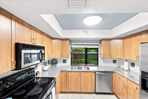 4150 NE Breakwater Drive, Jensen Beach FL - photo 10 of 40