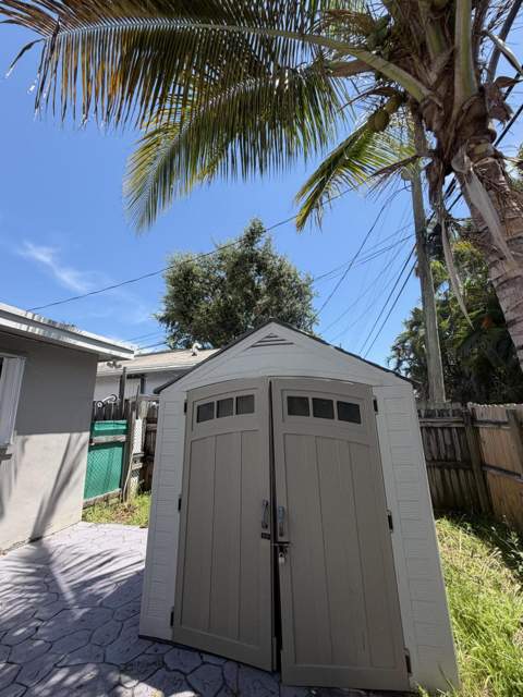924 Johnson Street, Hollywood FL - photo 18 of 32