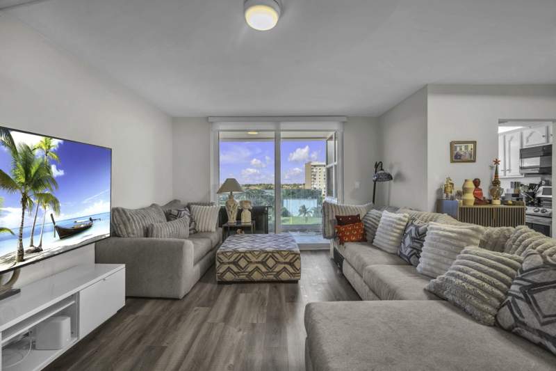 2 bedroom Condominium at 2639 N Riverside Drive #505, Hillsboro Light Towers Condo, Pompano Beach — photo 5