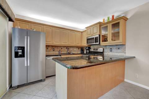 2716 SW 15th Street, Deerfield Beach FL - photo 10 of 25