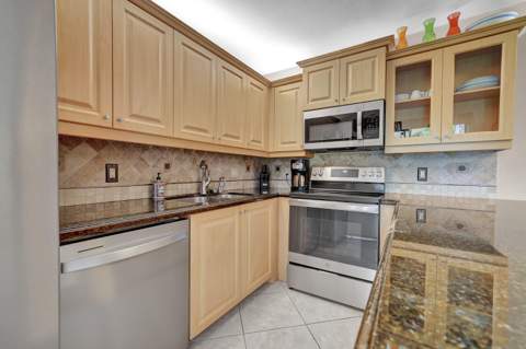 2716 SW 15th Street, Deerfield Beach FL - photo 12 of 25