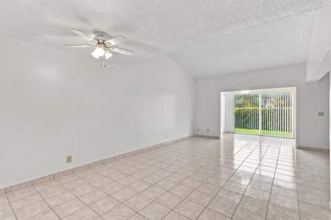 2538 Boundbrook Drive #137, West Palm Beach FL - photo 14 of 41