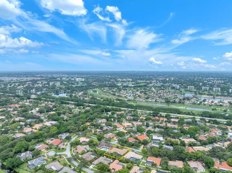 5 bedroom Single Family Residence at 6878 Entrada Place #6878, Estancia, Boca Raton — photo 2