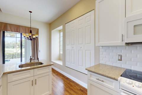 433 SW Jefferson Circle, Port St. Lucie FL - photo 20 of 42