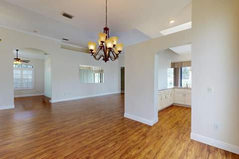 433 SW Jefferson Circle, Port St. Lucie FL - photo 15 of 42