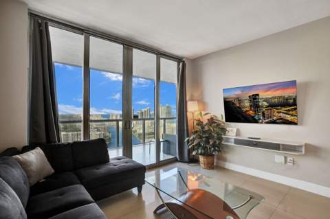 2600 E Hallandale Beach Boulevard #T3210, Hallandale Beach FL - photo 6 of 31