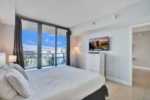 2600 E Hallandale Beach Boulevard #T3210, Hallandale Beach FL - photo 13 of 31