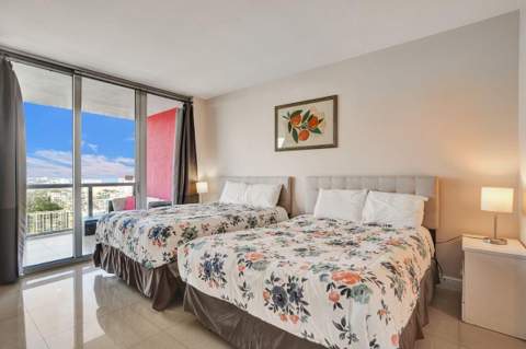 2600 E Hallandale Beach Boulevard #T3210, Hallandale Beach FL - photo 15 of 31
