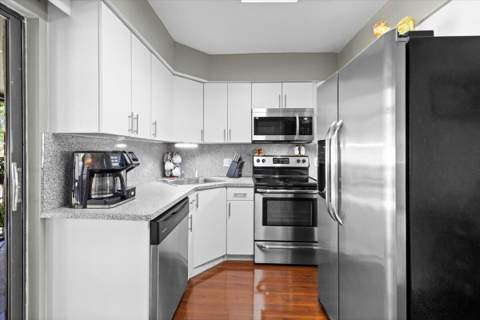 130 Wimbledon Lake Drive, Plantation FL - photo 13 of 35
