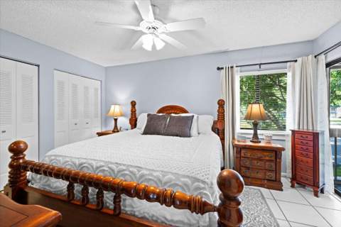 130 Wimbledon Lake Drive, Plantation FL - photo 18 of 35