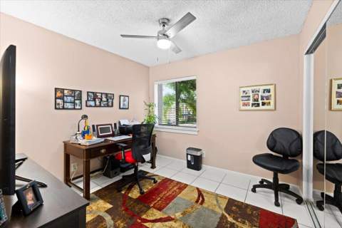 130 Wimbledon Lake Drive, Plantation FL - photo 24 of 35