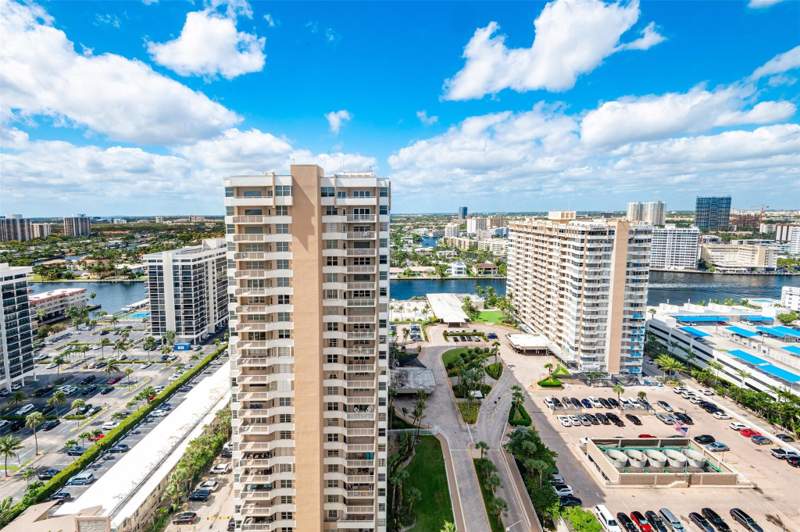 2 bedroom Condominium at 1980 S Ocean Drive #22P, Hemispheres Condo, Hallandale Beach — photo 5