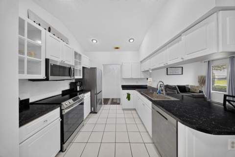1792 SW Cochran Street, Port St. Lucie FL - photo 10 of 40