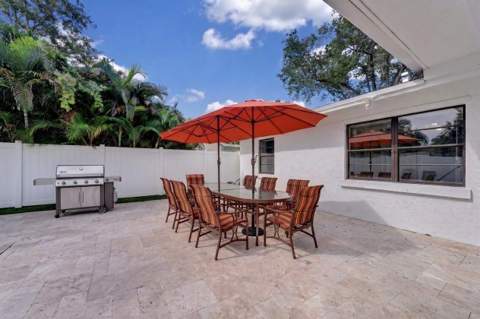 9819 Spanish Isles Drive, Boca Raton FL - photo 9 of 33