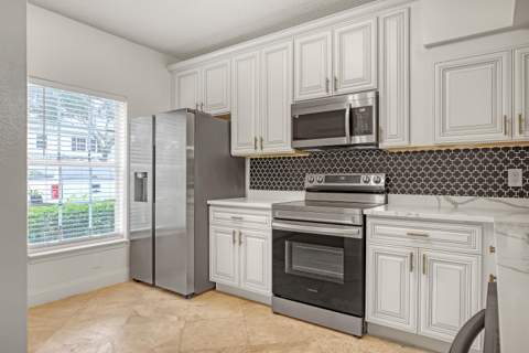 1004 Kokomo Key Lane, Delray Beach FL - photo 9 of 42
