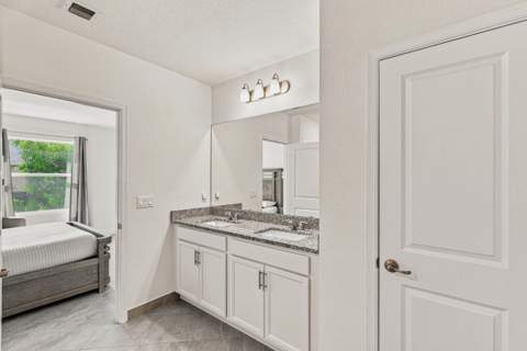 226 SW Milburn Circle, Port St. Lucie FL - photo 18 of 44