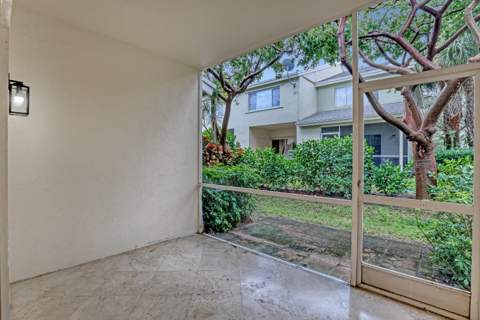 1004 Kokomo Key Lane, Delray Beach FL - photo 13 of 42