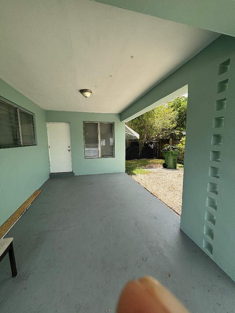 4 bedroom Single Family Residence at 1700 NW 5th Street, Dorsey Park Second Add, Fort Lauderdale — photo 4