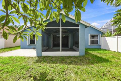 103 Saddle Trail, Royal Palm Beach FL - photo 9 of 35