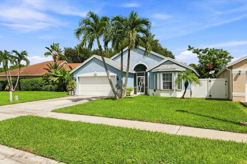 3 bedroom Single Family Residence at 103 Saddle Trail, Saratoga At Royal Palm 3, Royal Palm Beach — photo 4