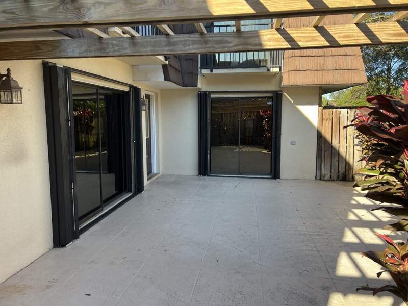 2 bedroom Townhouse at 2004 20th Lane, Garden Lakes And Garden Square Shops, Palm Beach Gardens — photo 4