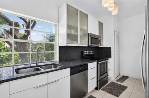 6487 Via Regina, Boca Raton FL - photo 12 of 47