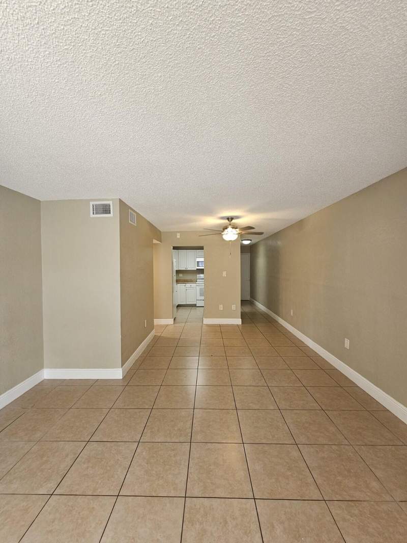 2 bedroom Condominium at 4324 NW 9th Avenue #6-1C, Heritage Circle Condo, Deerfield Beach — photo 2