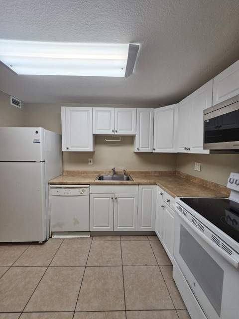 4324 NW 9th Avenue #6-1C, Deerfield Beach FL - photo 6 of 20