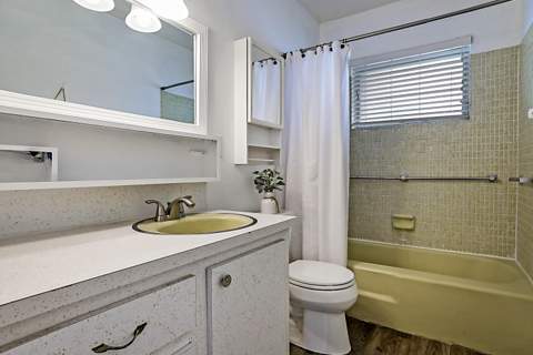 2688 Dudley Drive #D, West Palm Beach FL - photo 9 of 35