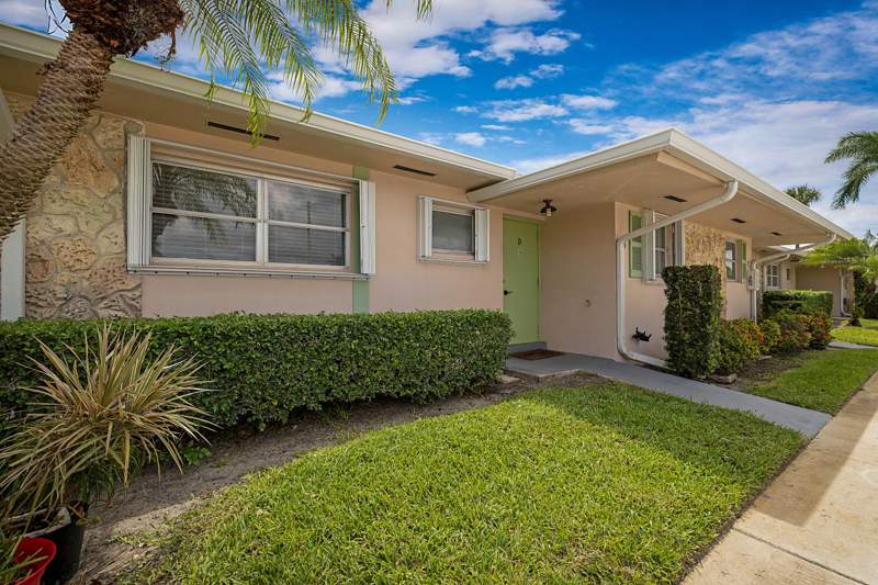 2 bedroom Villa at 2688 Dudley Drive #D, Cresthaven Villas Condo 23, West Palm Beach — photo 2