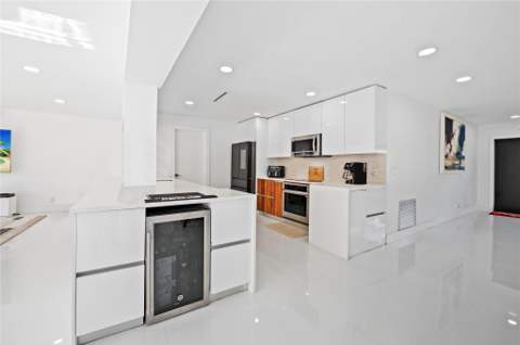 4314 Roosevelt Street, Hollywood FL - photo 7 of 36