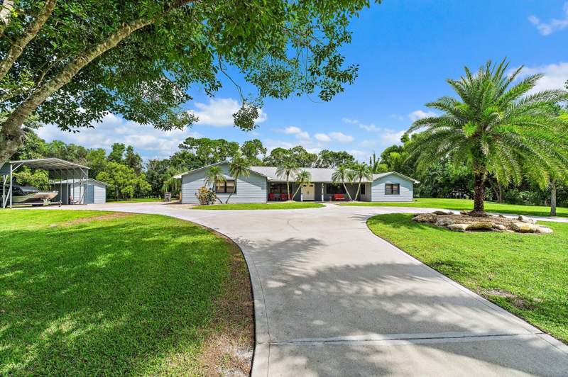 4 bedroom Single Family Residence at 12395 153rd Court, Jupiter Farms, Jupiter — photo 2