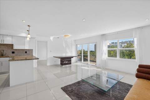 300 Diplomat Parkway #606, Hallandale Beach FL - photo 6 of 30