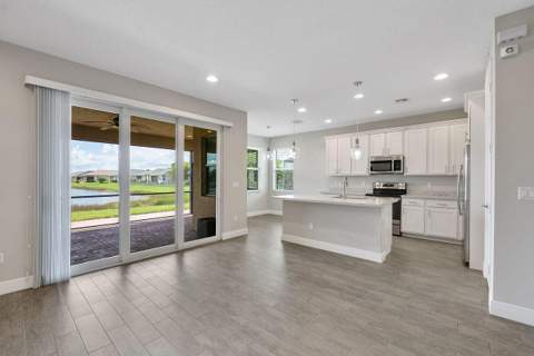 11151 SW Lake Park Drive, Port St. Lucie FL - photo 16 of 60