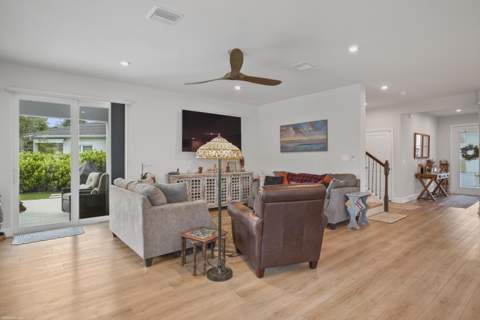 194 SW Pomeroy Street, Stuart FL - photo 16 of 74