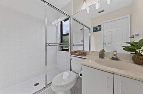 2865 N Clearbrook Circle, Delray Beach FL - photo 11 of 35